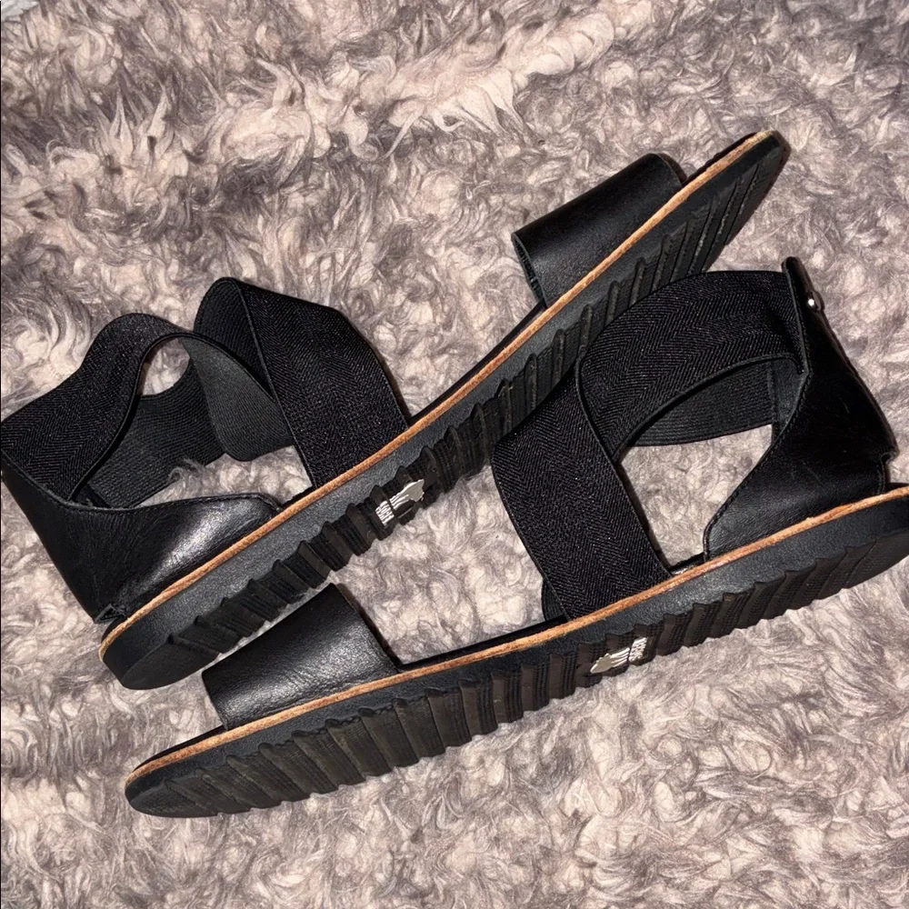 Sorel Black and Tan Sandals - Picture 5 of 7